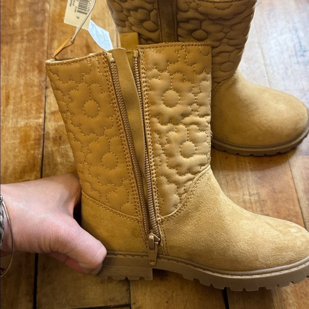 Old Navy Tan Quilted Boots spiced saffron tall boot size 10 new never worn